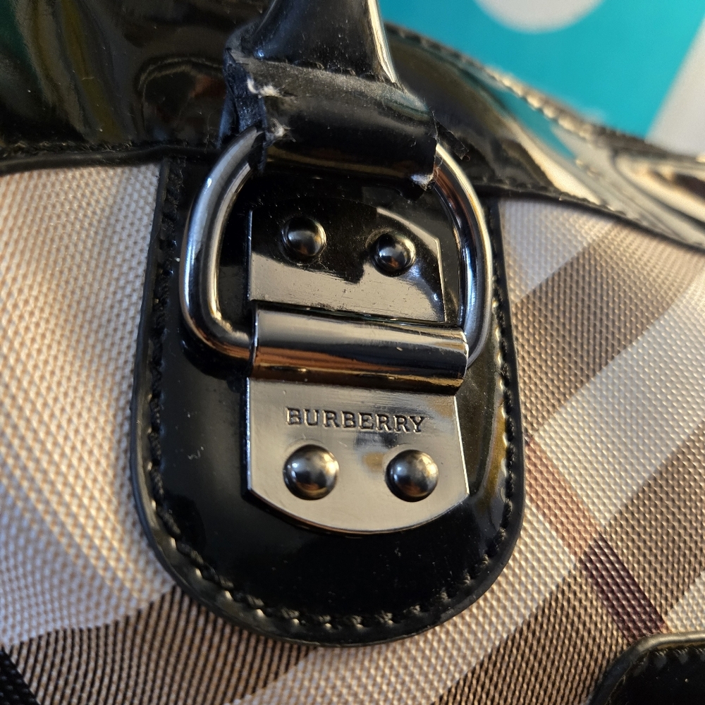 BURBERRY Nova Check Hand Bag PVC X Patent Leather - Picture 10 of 13